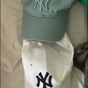 NY 47 (2) hats women’s GUC